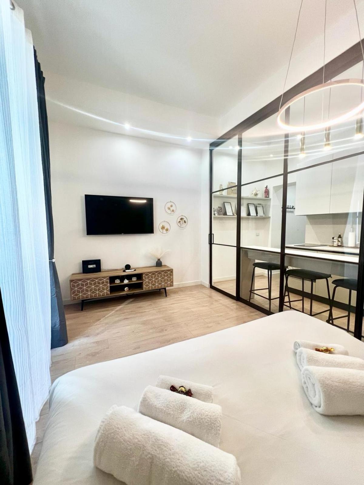 Pvr Luxury Roma